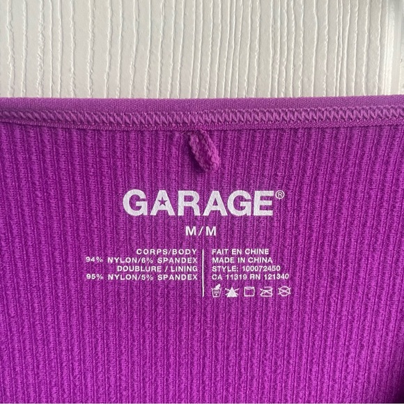 Garage Ribbed Halter Crop Top - Picture 3 of 4